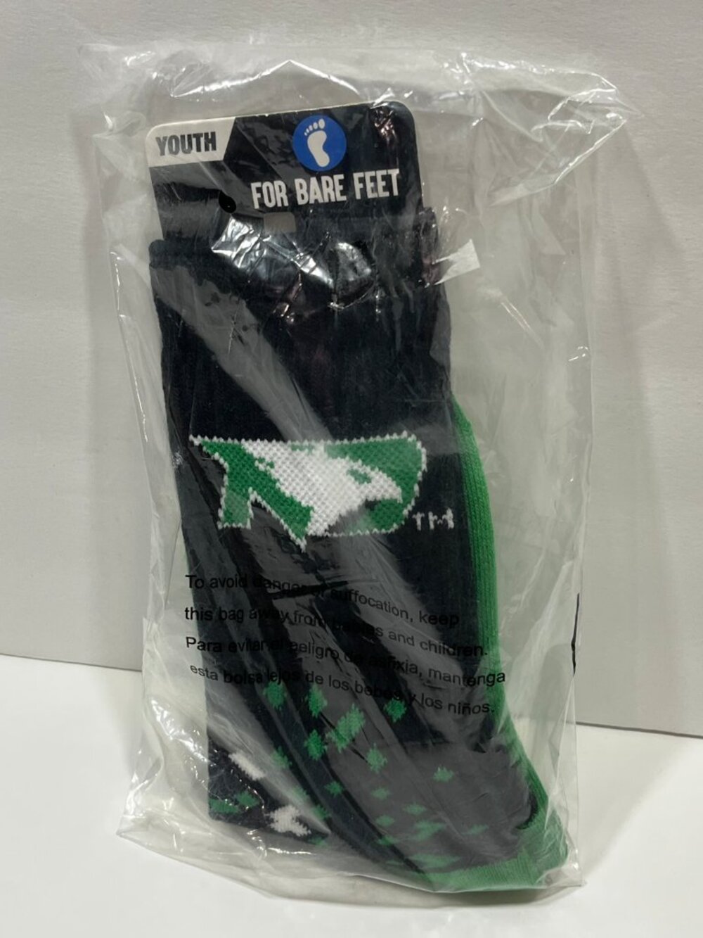 NEW For Bare Feet North Dakota University Fighting Hawks Youth Socks Size 13